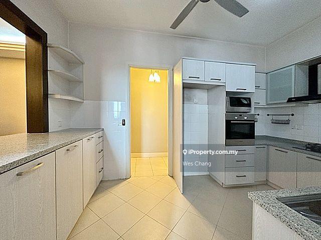 Kondominium untuk Dijual di Surian Condominium oleh Wes Chang - iProperty.com.my