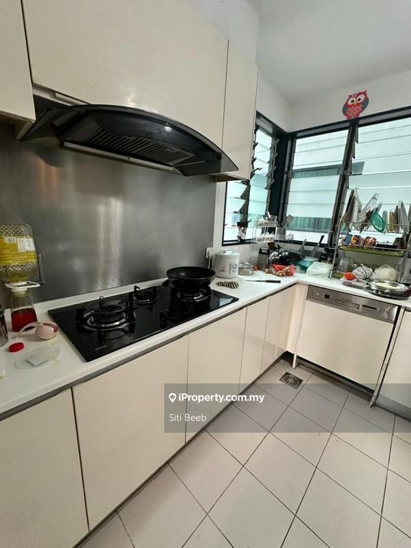 Condominium for Sale in Zehn Bukit Pantai by Siti Beeb - iProperty.com.my