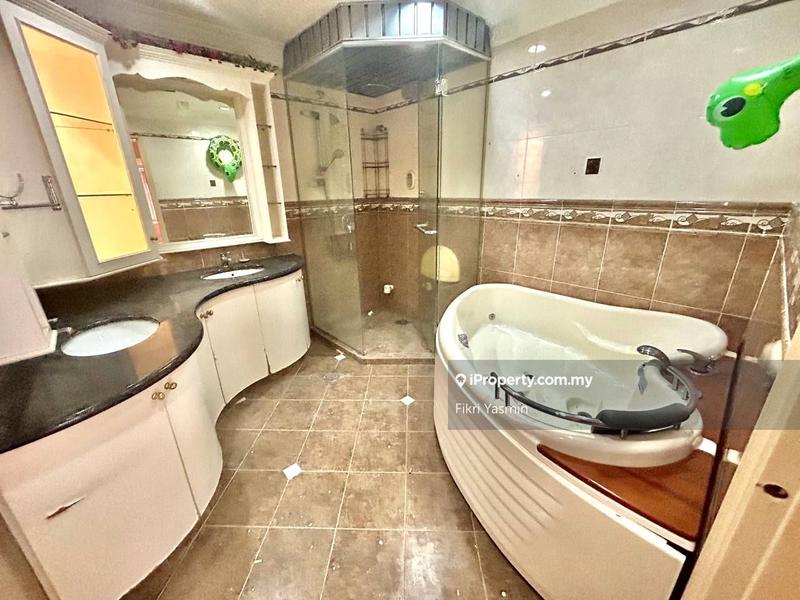 Rumah Berkembar untuk Dijual di Seksyen 7, Shah Alam oleh Fikri Yasmin - iProperty.com.my