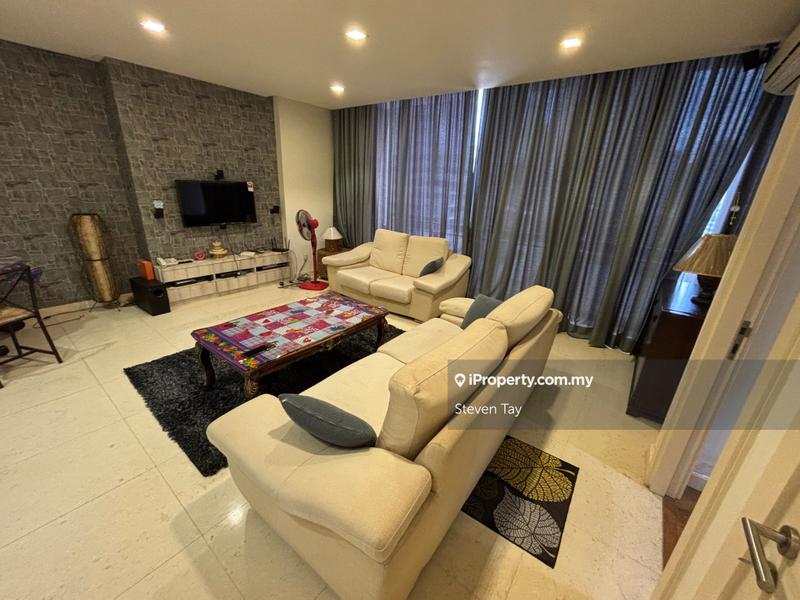 For Sale - 6 CapSquare