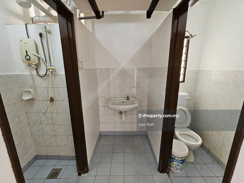 Apartment for Sale in Putra Permai Block B by Leo Koh - iProperty.com.my