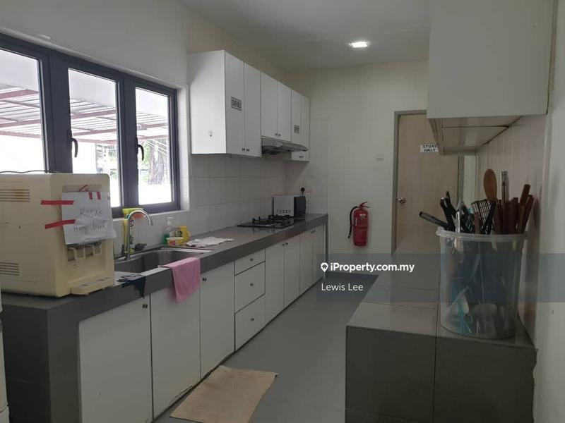 Hotel / Resort for Sale in Telok Kemang, Port Dickson by Lewis Lee - iProperty.com.my