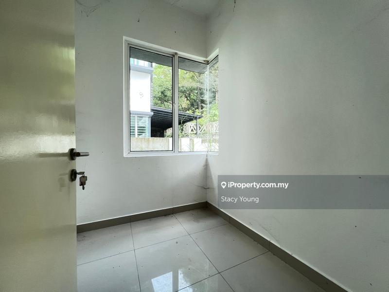 Rumah Berkembar untuk Dijual di Bandar Sungai Long, Cheras oleh Stacy Young - iProperty.com.my