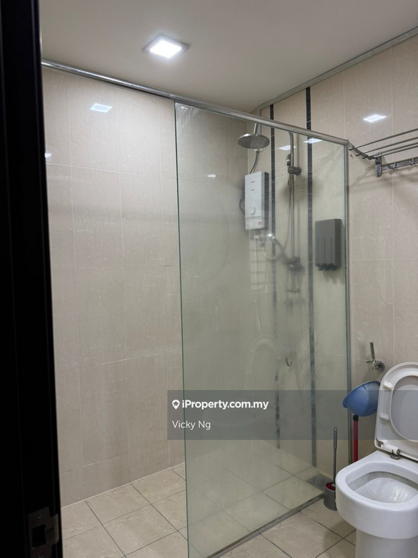 Rumah Berangkai 3 Tingkat untuk Dijual di Taman Meranti Jaya, Puchong oleh Vicky Ng - iProperty.com.my