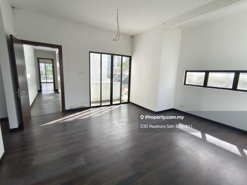Bungalow House for Sale in Taman Overseas Union (Taman Oug), Jalan Klang Lama (Old Klang Road) by BoBo Lee - iProperty.com.my