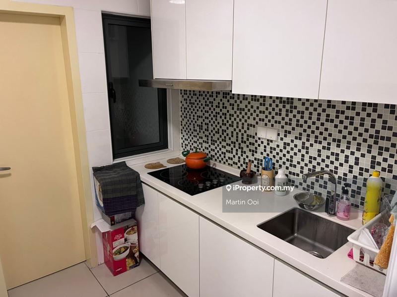 For Sale - Paramount Utropolis