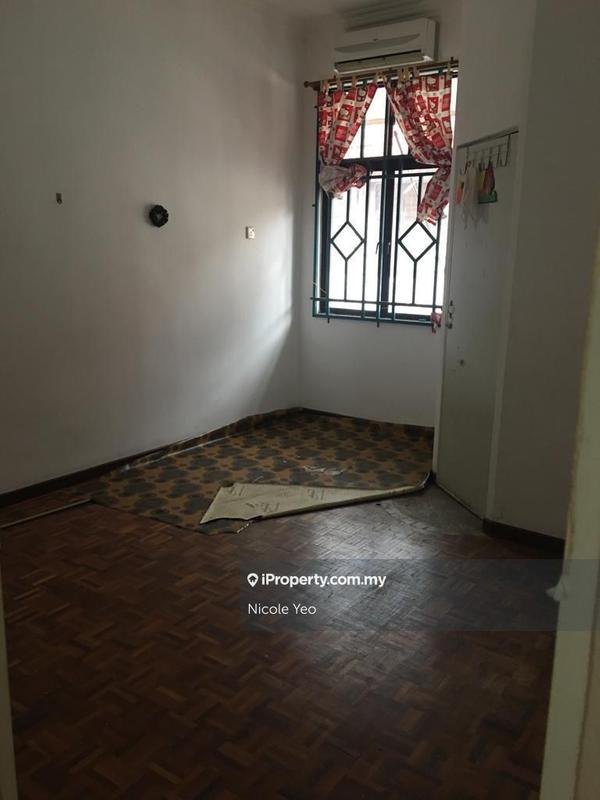 Rumah Berangkai 2.5 Tingkat untuk Dijual di Taman Bukit Beruang, Bukit Baru oleh Nicole Yeo - iProperty.com.my