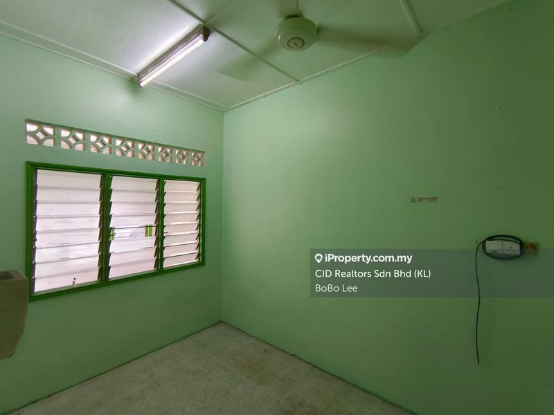 Rumah Berangkai 1 Tingkat untuk Dijual di Taman Overseas Union (Taman Oug), Jalan Klang Lama (Old Klang Road) oleh BoBo Lee - iProperty.com.my
