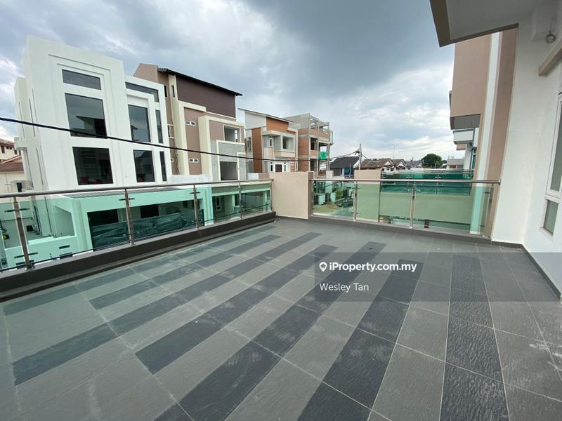Rumah Berkembar untuk Dijual di Semabok Freehold 2.5 Storey Semi-D Brand New, Semabok oleh Wesley Tan - iProperty.com.my
