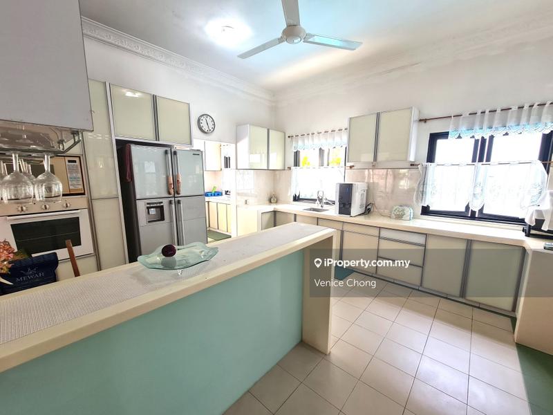 Bungalow House for Sale in Country Heights, Kajang by Venice Chong - iProperty.com.my