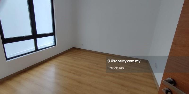 Rumah Berangkai 3.5 Tingkat untuk Dijual di Empire Residence, Damansara Perdana oleh Patrick Tan - iProperty.com.my