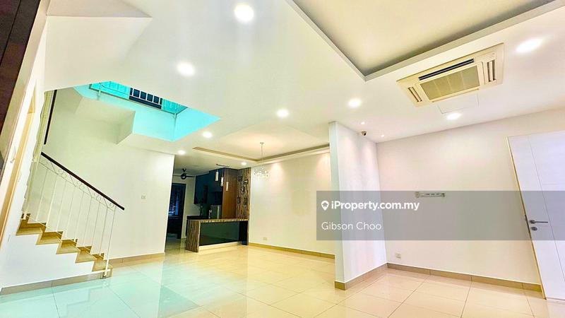 Rumah Berangkai 3 Tingkat untuk Dijual di Bukit Suria, Bandar Sungai Long oleh Gibson Choo - iProperty.com.my