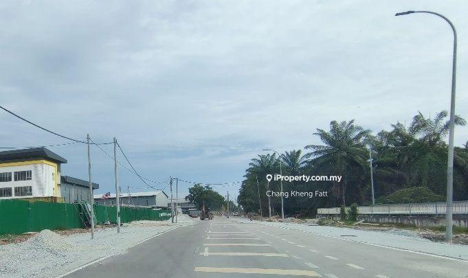Tanah Perindustrian untuk Dijual di Kampung Teluk Mengkuang, Telok Panglima Garang oleh Chang Kheng Fatt - iProperty.com.my