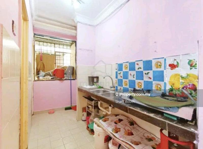Rumah Pangsa untuk Dijual di Pangsapuri Berembang Indah oleh Sharil Routh - iProperty.com.my