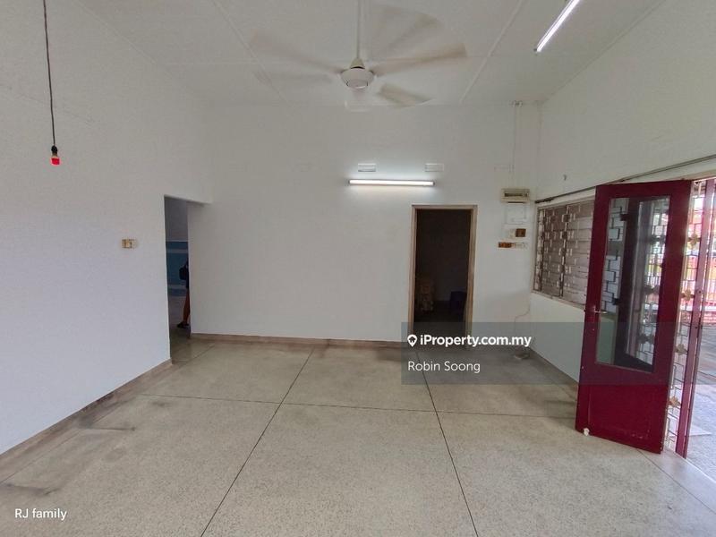 Rumah Berkembar untuk Dijual di Kampung Lapan, Melaka City oleh Robin Soong - iProperty.com.my