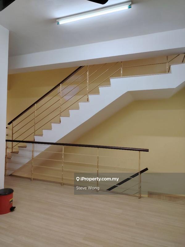 Rumah Berangkai 3 Tingkat untuk Dijual di Taman Puncak Jalil, Seri Kembangan oleh Steve Wong - iProperty.com.my