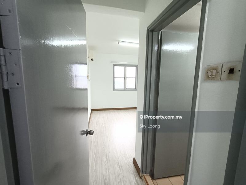 Kondominium untuk Dijual di Pantai Hillpark 2 oleh Sky Loong - iProperty.com.my