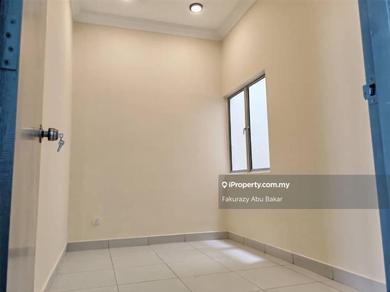 Townhouse for Sale in Alam Perdana, Puncak Alam by Fakurazy Abu Bakar - iProperty.com.my