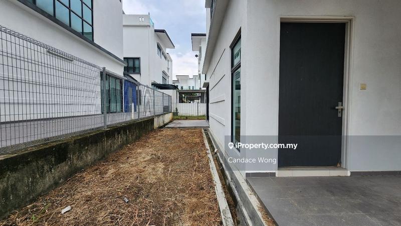 Rumah Berkembar untuk Dijual di Taman Villa Perdana, Kajang oleh Candace Wong - iProperty.com.my