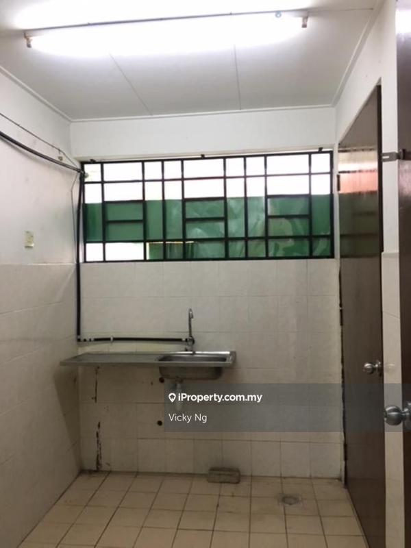 Rumah Teres 2-Tingkat untuk Dijual di Taman Puchong Tekali, Puchong oleh Vicky Ng - iProperty.com.my