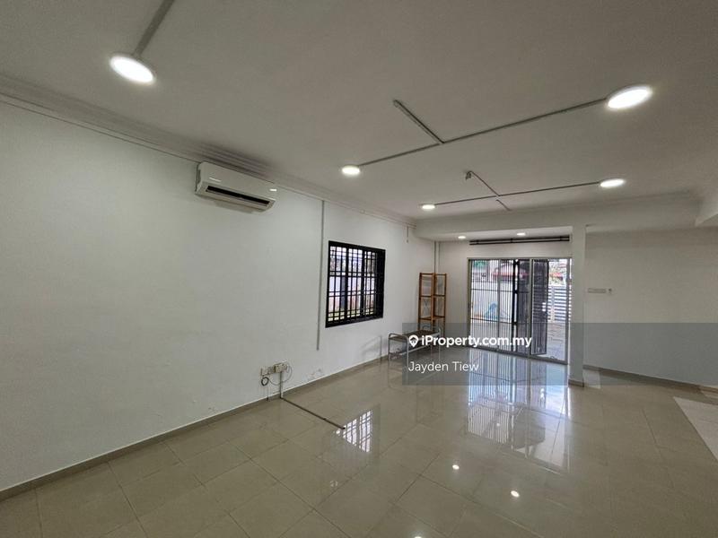 Rumah Teres 2-Tingkat untuk Disewa di Permas Jaya, Johor Bahru oleh Jayden Tiew - iProperty.com.my