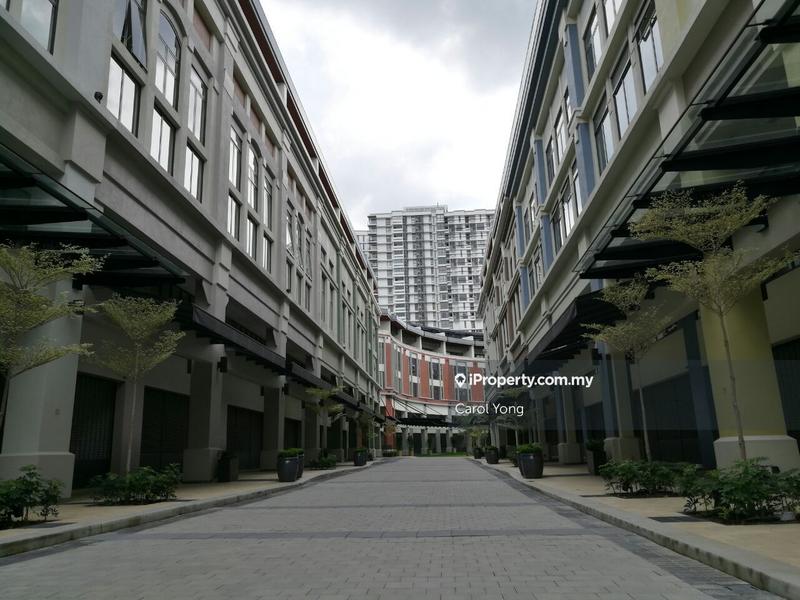 For Sale - Plaza Arkadia