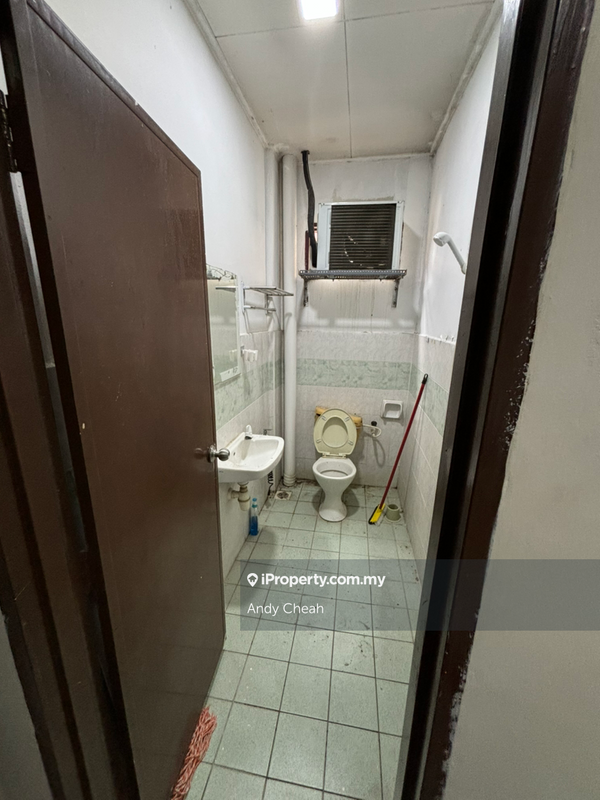 Flat for Rent in Taman Sri Pulai Perdana by Andy Cheah - iProperty.com.my