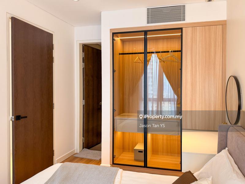 For Sale - D'Rapport