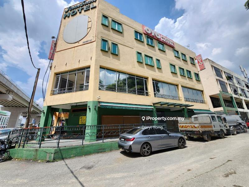 For Rent - VALUE DEAL: 4 Storey Corner lot Hotel for RENT