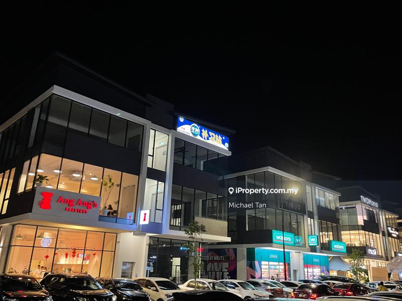 For Sale - Iconic Point | 3-storey Commercial Semi-D | FOR SALE (ROI 5%)