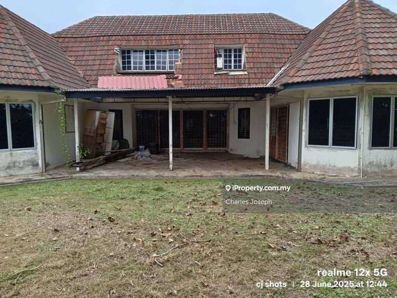Banglo untuk Dijual di Tanjung Gemok, Port Dickson oleh Charles Joseph - Facing Seawards. - iProperty.com.my