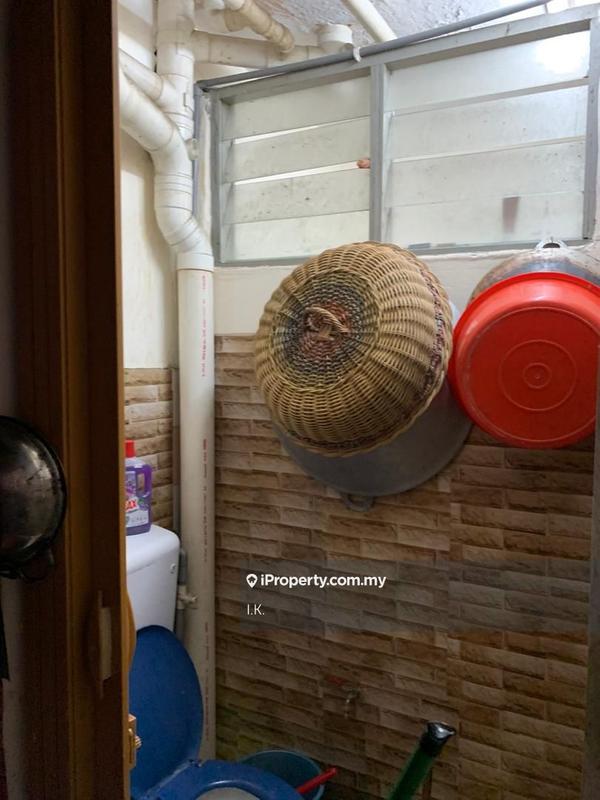 Flat for Sale in Pangsapuri Sri Meranti by I.K. - iProperty.com.my