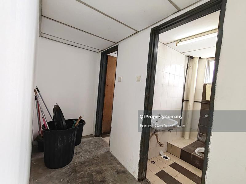 Shop for Sale in Bandar Parklands, Klang, Klang by Forrest Gan Yee Chuan - iProperty.com.my