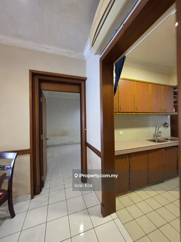 Condominium for Sale in Riana Green Condominium by Ivan Kok - Kitchen - iProperty.com.my