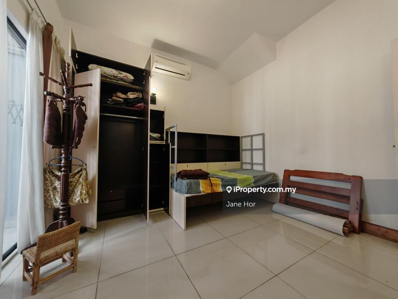 Townhouse for Sale in 16 Sierra, Puchong by Jane Hor - iProperty.com.my