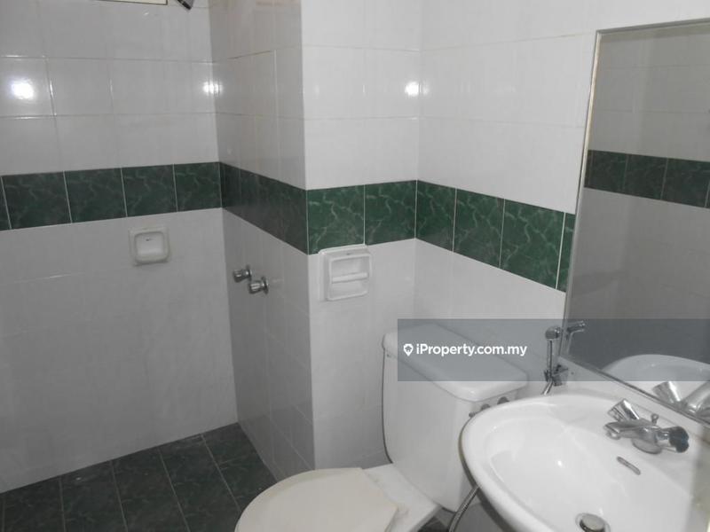 Condominium for Sale in Maxwell Towers by Chen Kah Seng - iProperty.com.my