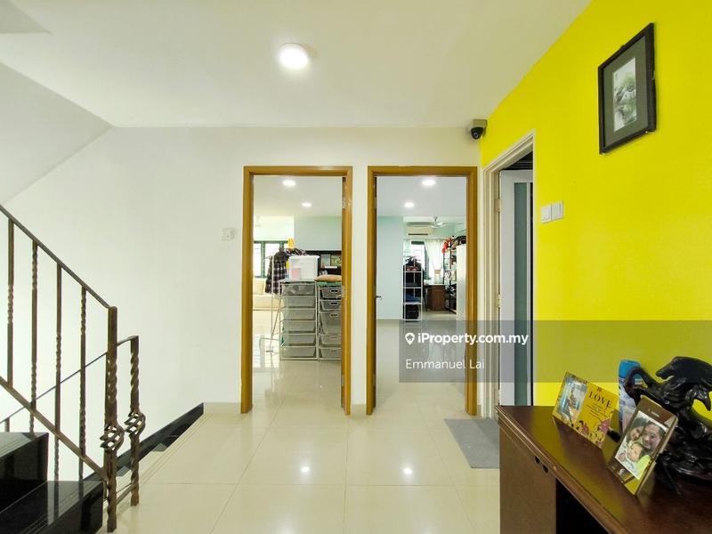 2.5-storey Terraced House for Sale in TTDI End Lot House With 9 Feet Extra Land, Taman Tun Dr Ismail by Emmanuel Lai - iProperty.com.my