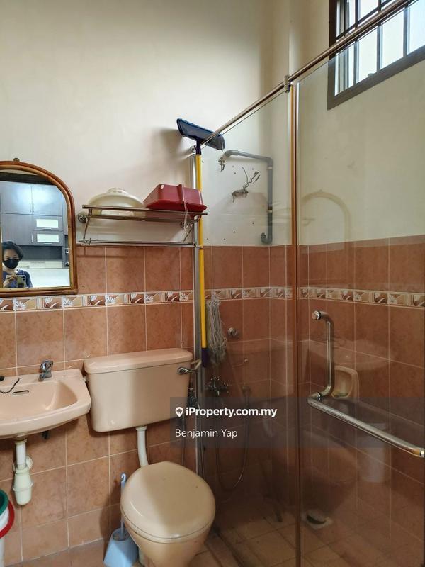 Rumah Teres 2-Tingkat untuk Dijual di Taman Cheng Setia, Cheng oleh Benjamin Yap - iProperty.com.my