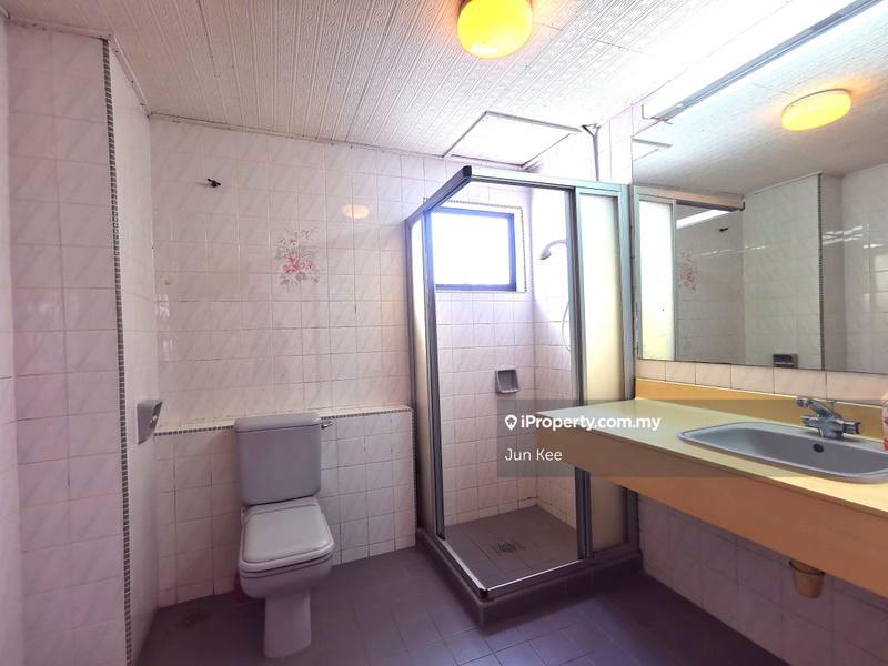 Banglo untuk Dijual di Taman Danau Desa, Taman Desa oleh Jun Kee - iProperty.com.my