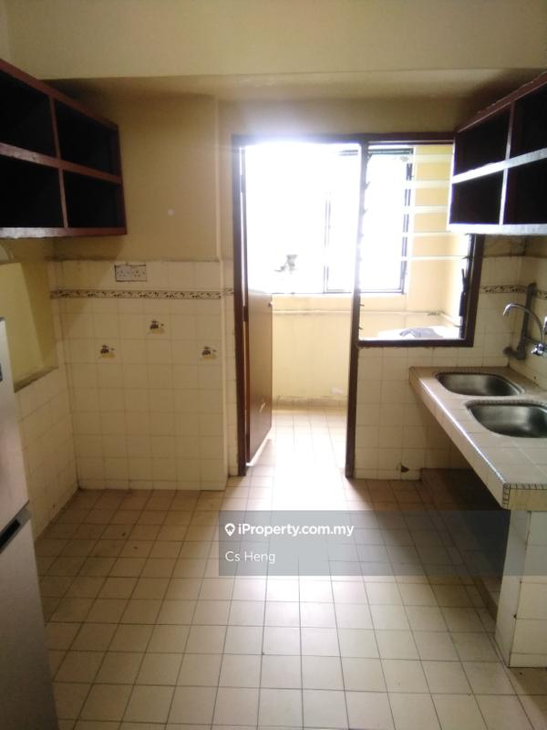Pangsapuri untuk Dijual di Vista Angkasa oleh Cs Heng - iProperty.com.my
