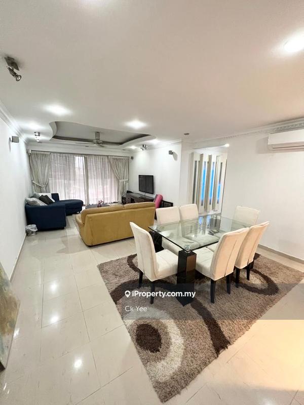 For Sale - Vila Banyan