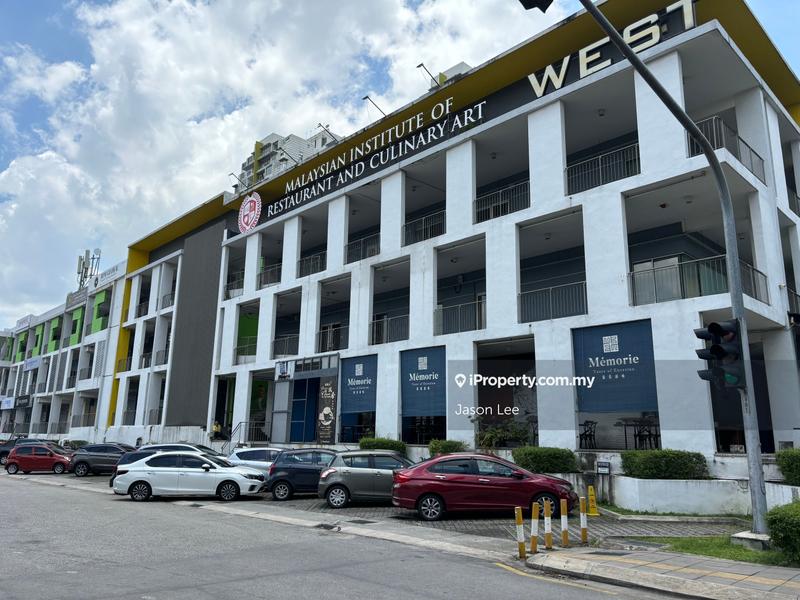 Kedai untuk Dijual di Taman Sungai Besi, Desa Petaling, Salak South, Sungai Besi oleh Jason Lee - iProperty.com.my
