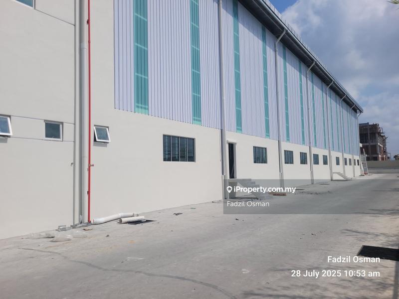 Kilang Terpisah untuk Disewa di Bandar Sri Sendayan, Negeri Sembilan oleh Fadzil Osman - iProperty.com.my