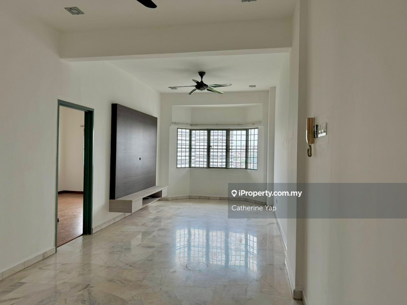 For Sale - Danau Idaman