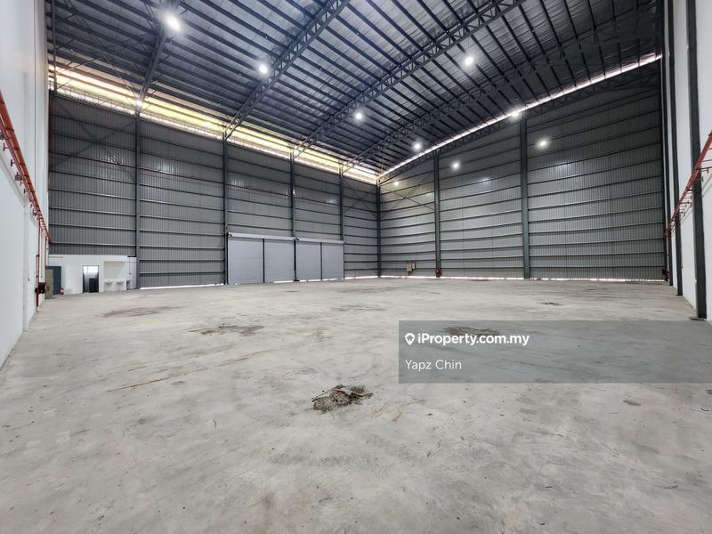 For Sale - Kawasan Perindustrian Balakong, New 4 storey Semi D Factory