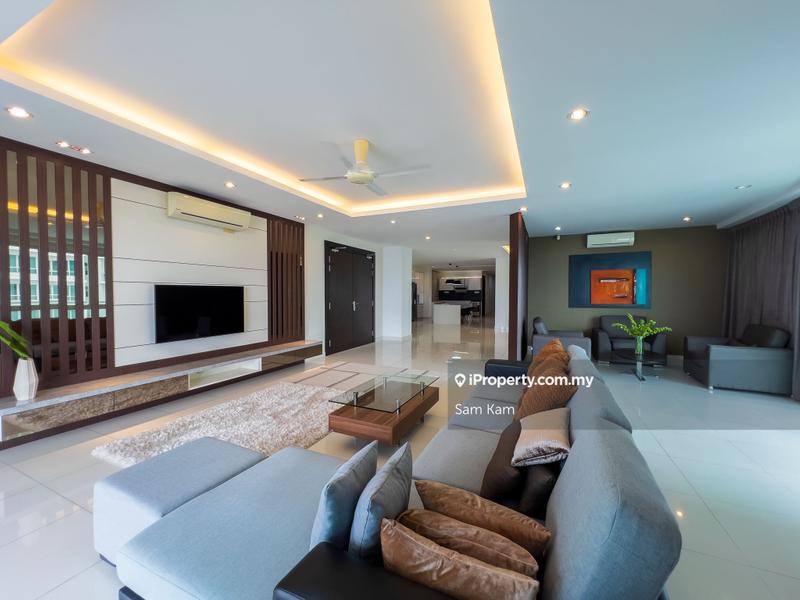For Rent - Gurney Paragon