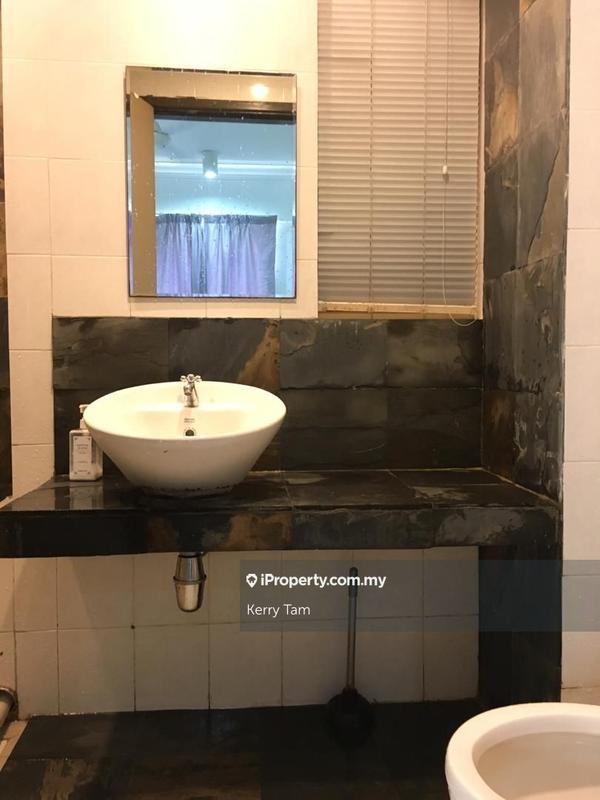 Kediaman Servis untuk Dijual di Ritze Perdana 1 oleh Kerry Tam - iProperty.com.my