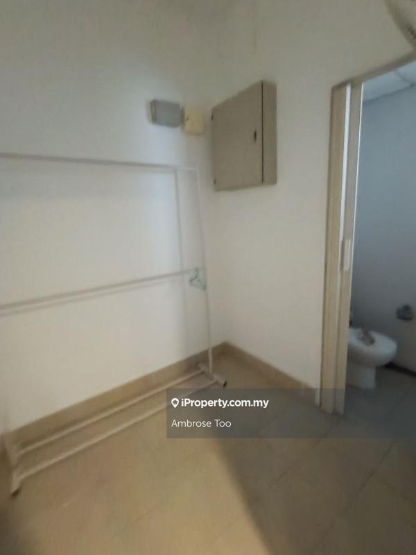 Condominium for Sale in Mont Kiara Banyan by Ambrose Too - utility room and bath room - iProperty.com.my