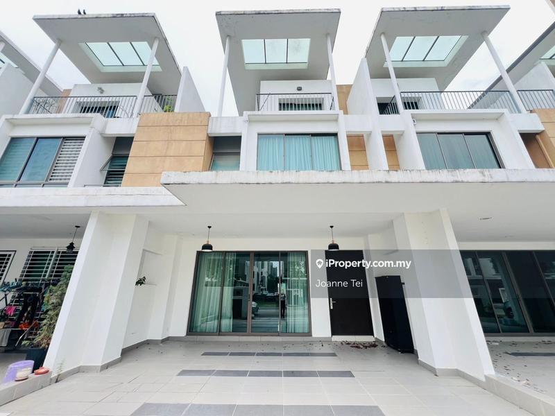 3-storey Terraced House for Sale in LakePoint Residence, Cyberjaya by Joanne Tei - iProperty.com.my