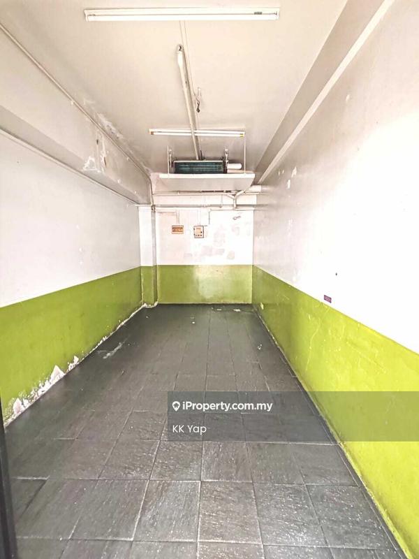 Retail-Space for Rent in Bandar Hilir, Melaka City by Kok Kheng - Interior - iProperty.com.my